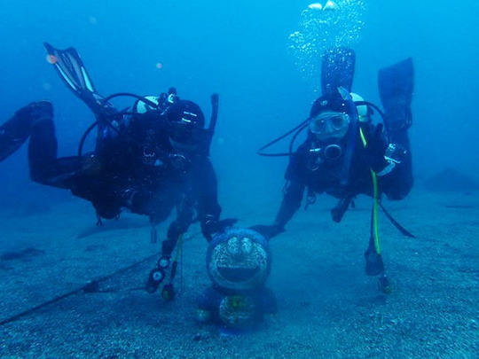 海中のドラえもん