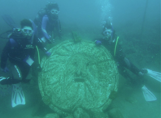 海中の真実の口